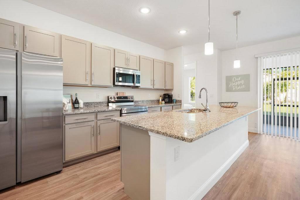 Luxury King Suite, 3Br 2Ba, Beach Vibe, Top-Tier Amenities, Prime Location Palm Coast Exterior photo